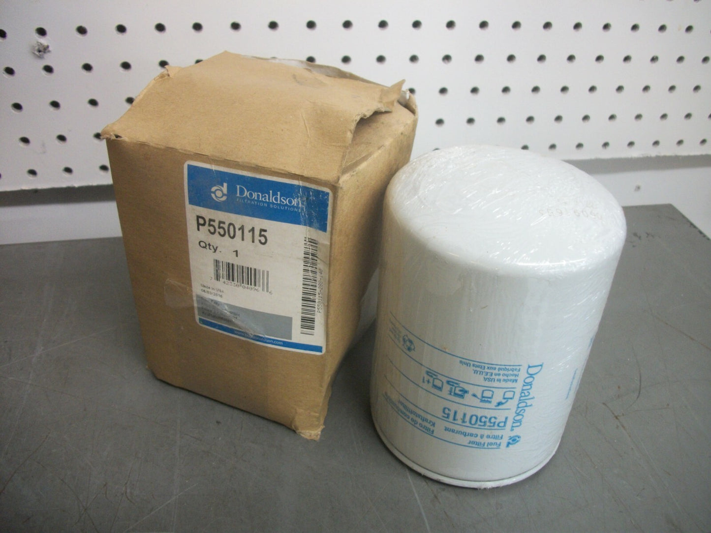 DONALDSON FUEL FILTER P550115 NIB