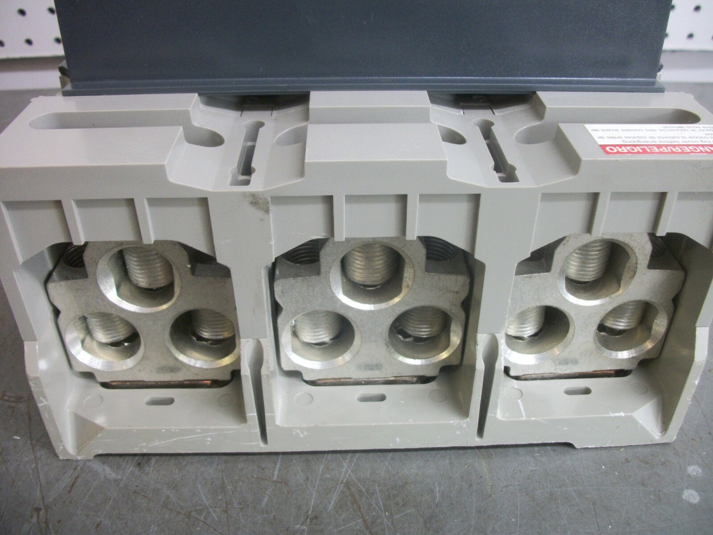 SQUARE D POWERPACT PJ CIRCUIT BREAKER PJF36060M68 600AMP 600VOLT 3POLE NOB