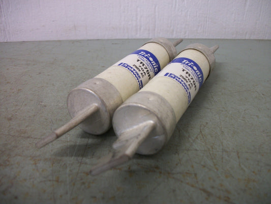 FERRAZ-SHAWMUT LOT OF 2 TRI-ONIC FUSES TR70R 70AMP 250VOLT