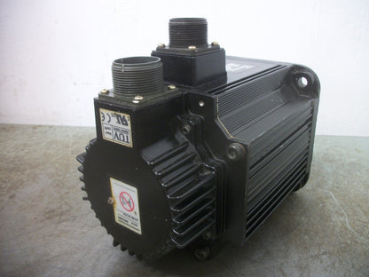 OMRON AC SERVO MOTOR R88M-W90010H-S2 200VOLT 900W 8.62N-M 7.6A 1000RPM