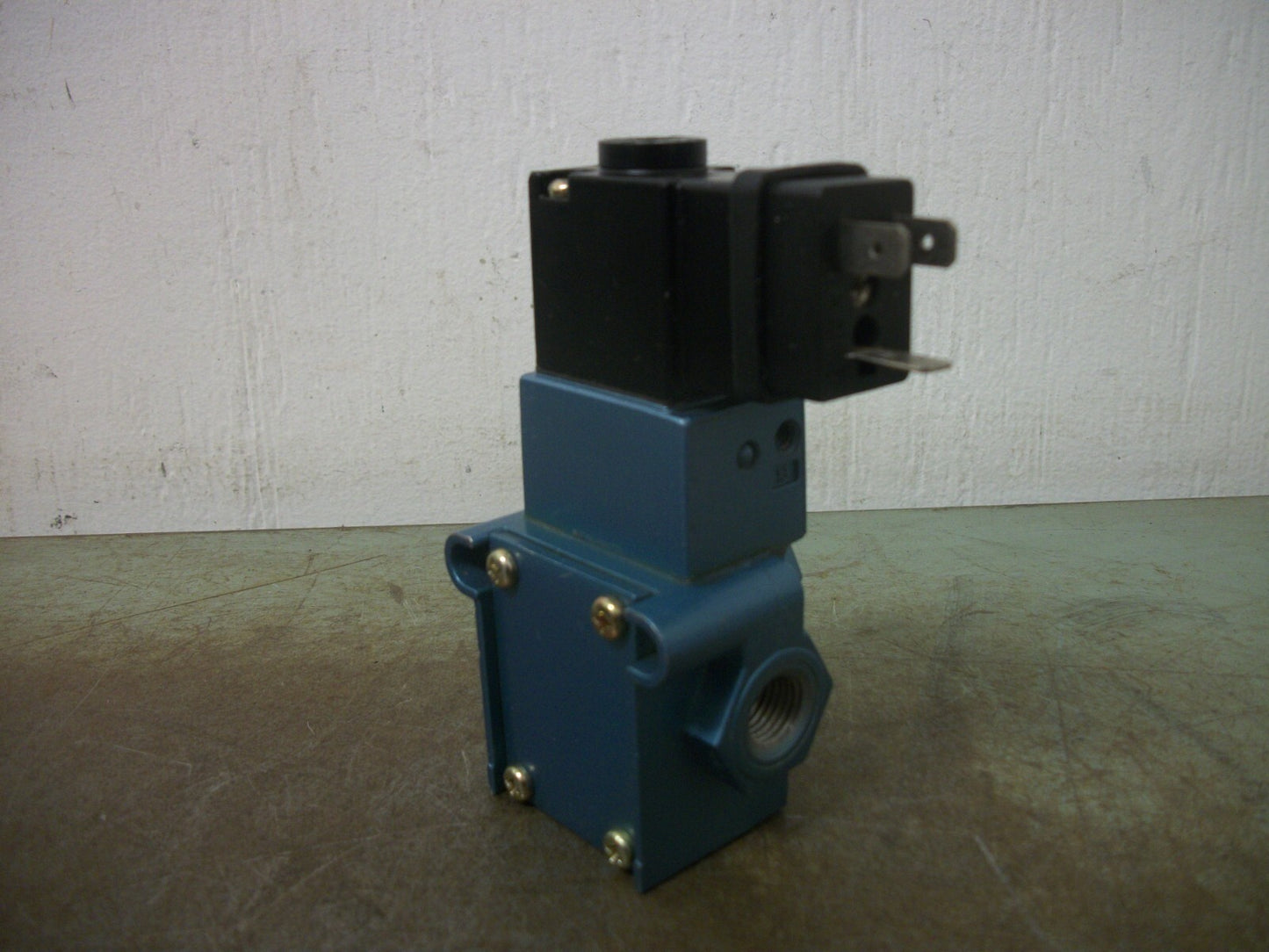 MAC 3-WAY SOLENOID VALVE 55B-11-PE-501JD 150PSI 24VDC 2.5W