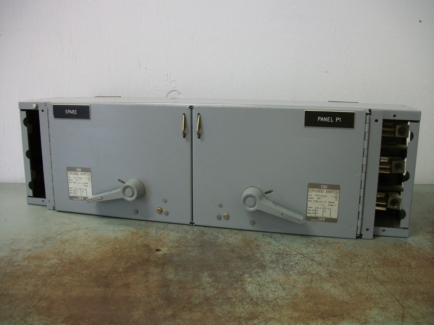 WESTINGHOUSE FUSIBLE PANELBOARD BRANCH SWITCH FDPWT3244R 200AMP 240VOLT 3POLE
