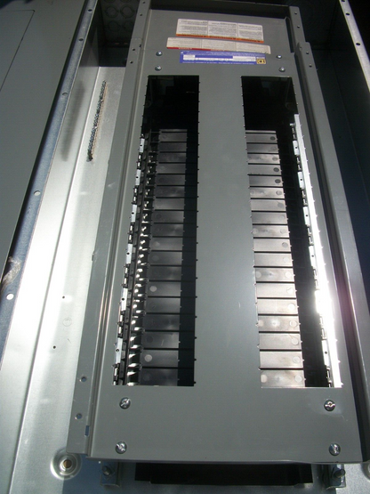 SQUARE D NF LOAD CENTER PANELBOARD 12381360280040001 100AMP 208Y/120VOLT 3PH NOB