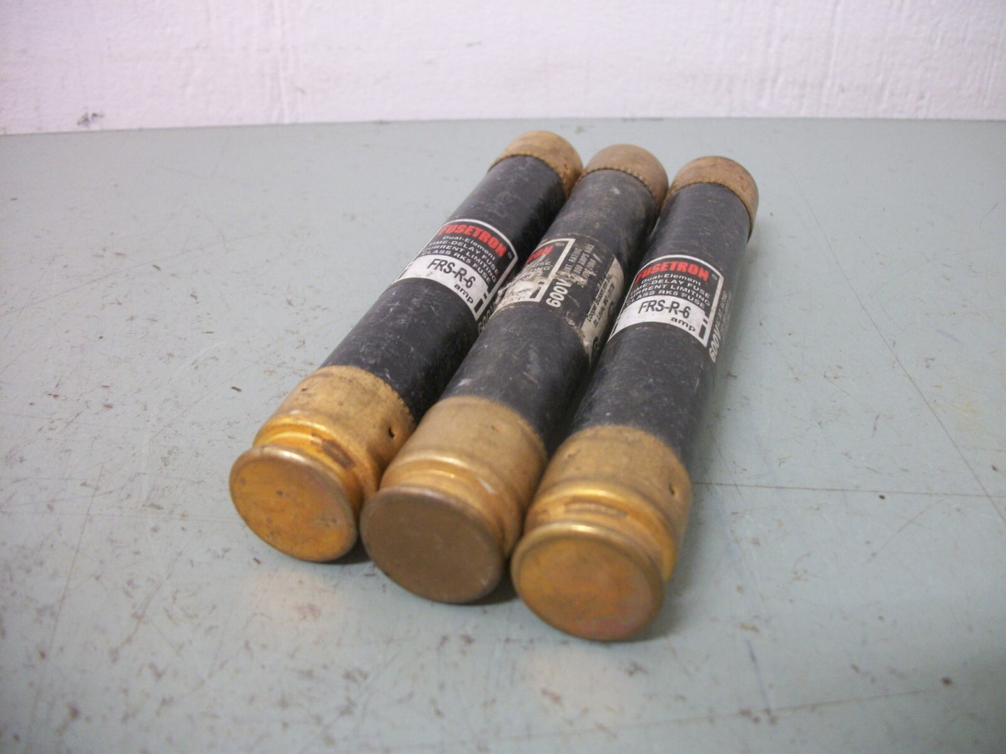 BUSSMANN LOT OF 3 FUSETRON FUSES FRS-R-6 6AMP 600VOLT