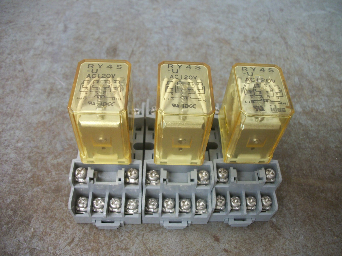 IDEC LOT OF 3 PLUG-IN RELAYS W/SOCKET BASES RY4S 120VCOIL 1.5AMP