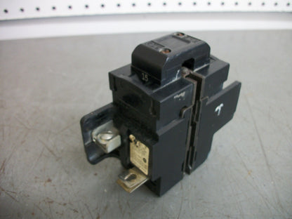 SIEMENS PUSHMATIC CIRCUIT BREAKER P215 15AMP 240VOLT 2POLE