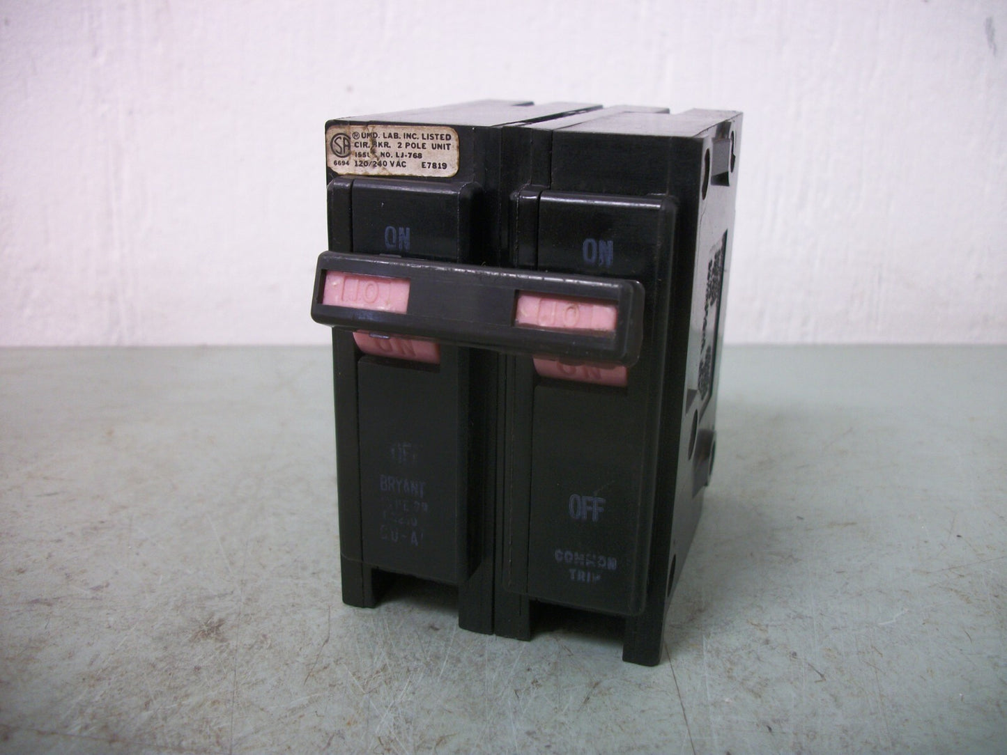 BRYANT BR CIRCUIT BREAKER BR210 10AMP 240VOLT 2POLE