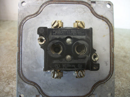 CUTLER-HAMMER GREEN MOMENTARY JUMBO MUSHROOM PUSHBUTTON 10250T33G