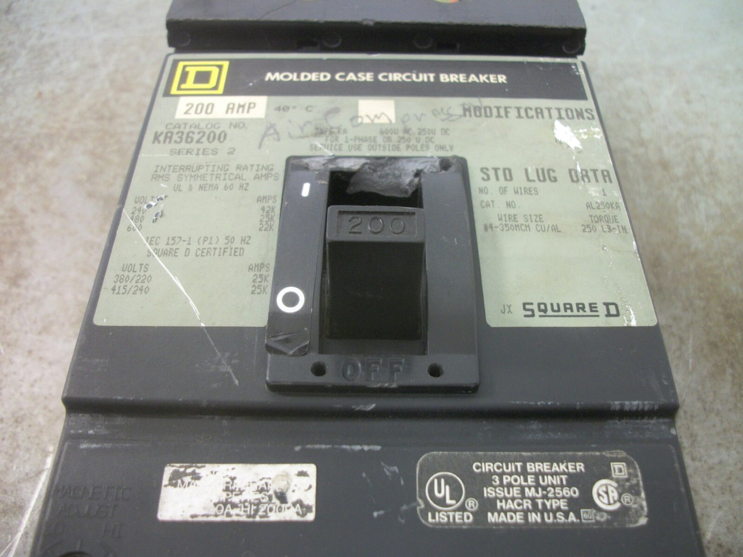SQUARE D I-LINE KA CIRCUIT BREAKER KA36200 200AMP 600VOLT 3POLE GRAY CHIPPED