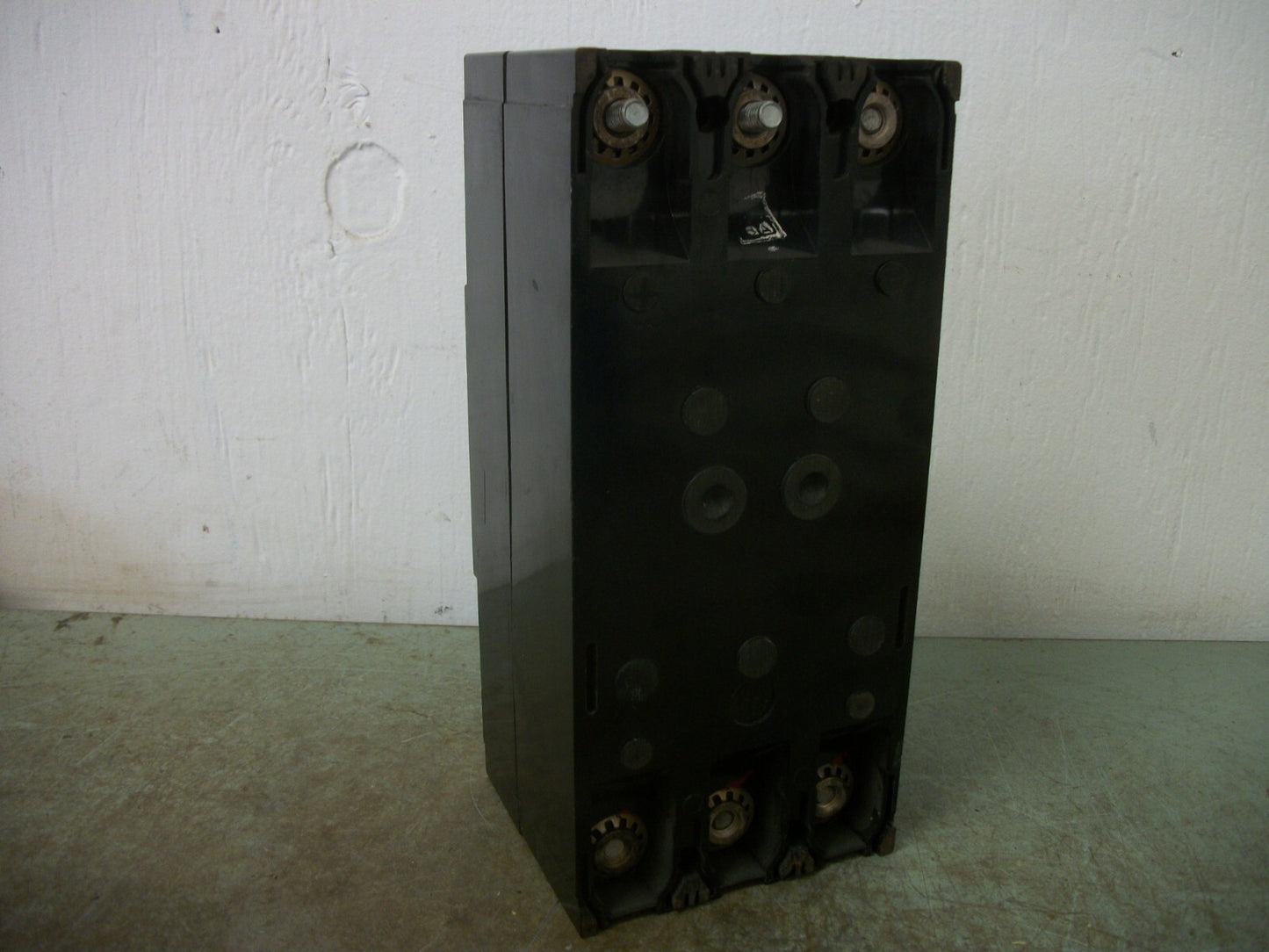 SIEMENS ITE FJ3 CIRCUIT BREAKER FJ3B225 225AMP 600VOLT 3POLE