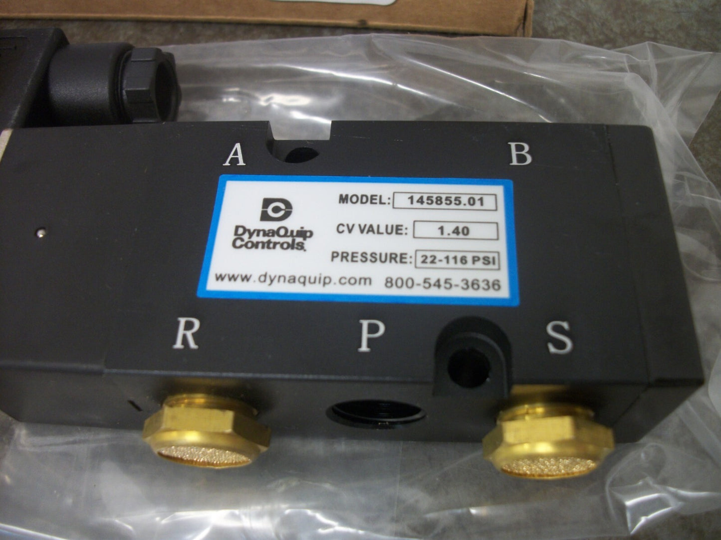 DYNAQUIP PNEUMATIC SOLENOID PILOT VALVE 145855.01 22-116PSI 110VCOIL NIB