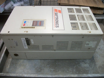 SAFTRONICS VARIABLE FREQUENCY AC DRIVE CIMR-P5U4045F 460VOLT 3PH 96AMP