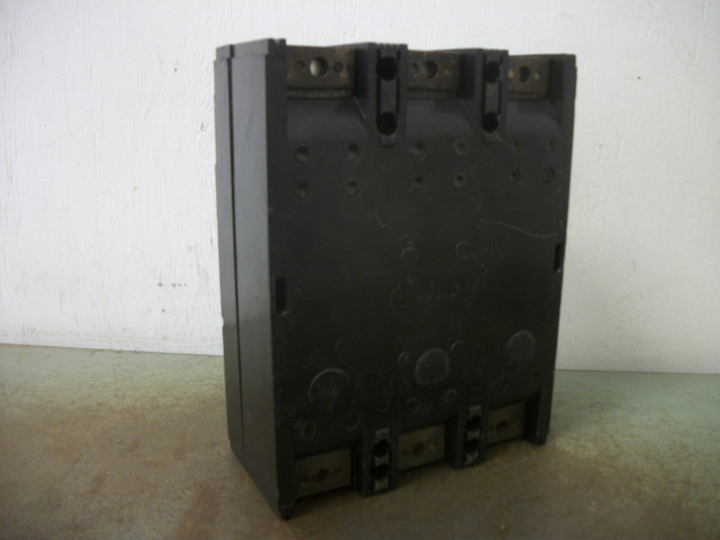 WESTINGHOUSE LC CIRCUIT BREAKER LC3600F 600AMP 600VOLT 3POLE W/500A TRIP