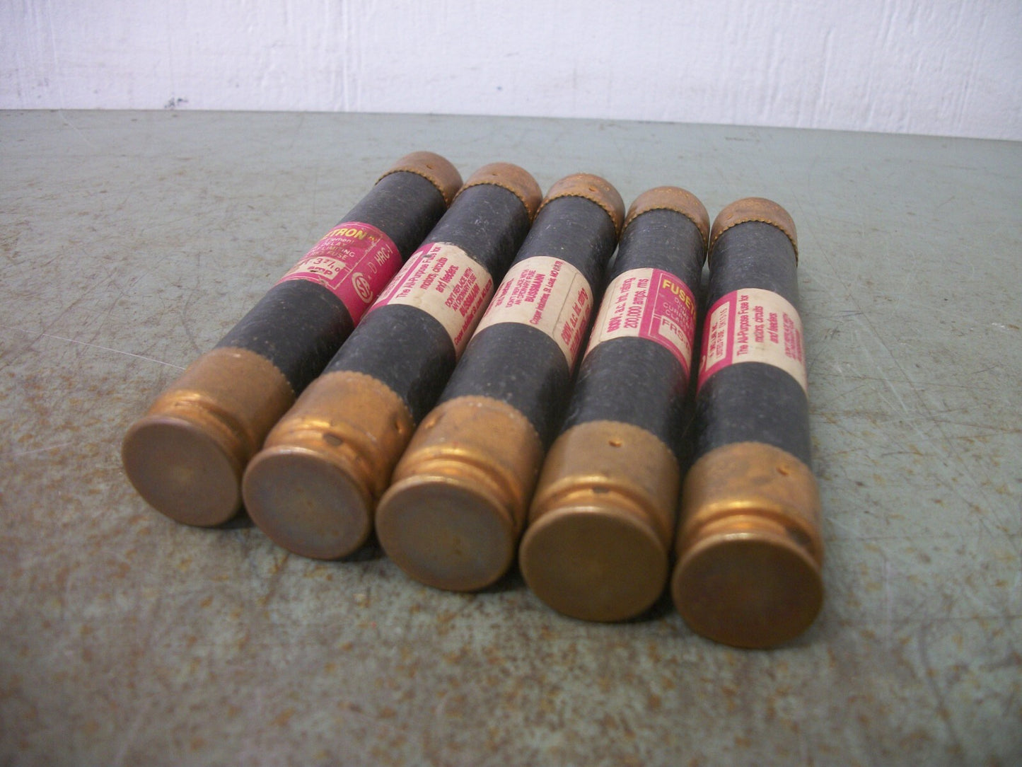 BUSSMANN LOT OF 5 FUSETRON FUSES FRS-R-3-2/10 3-2/10AMP 600VOLT NOB