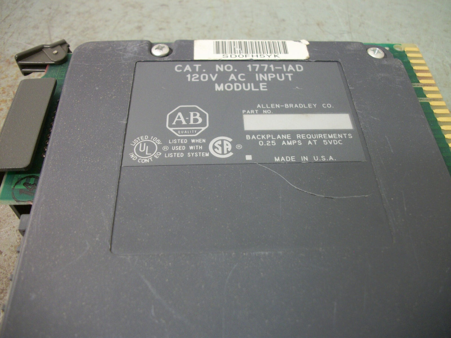 ALLEN-BRADLEY 120V AC INPUT MODULE 1771-IAD