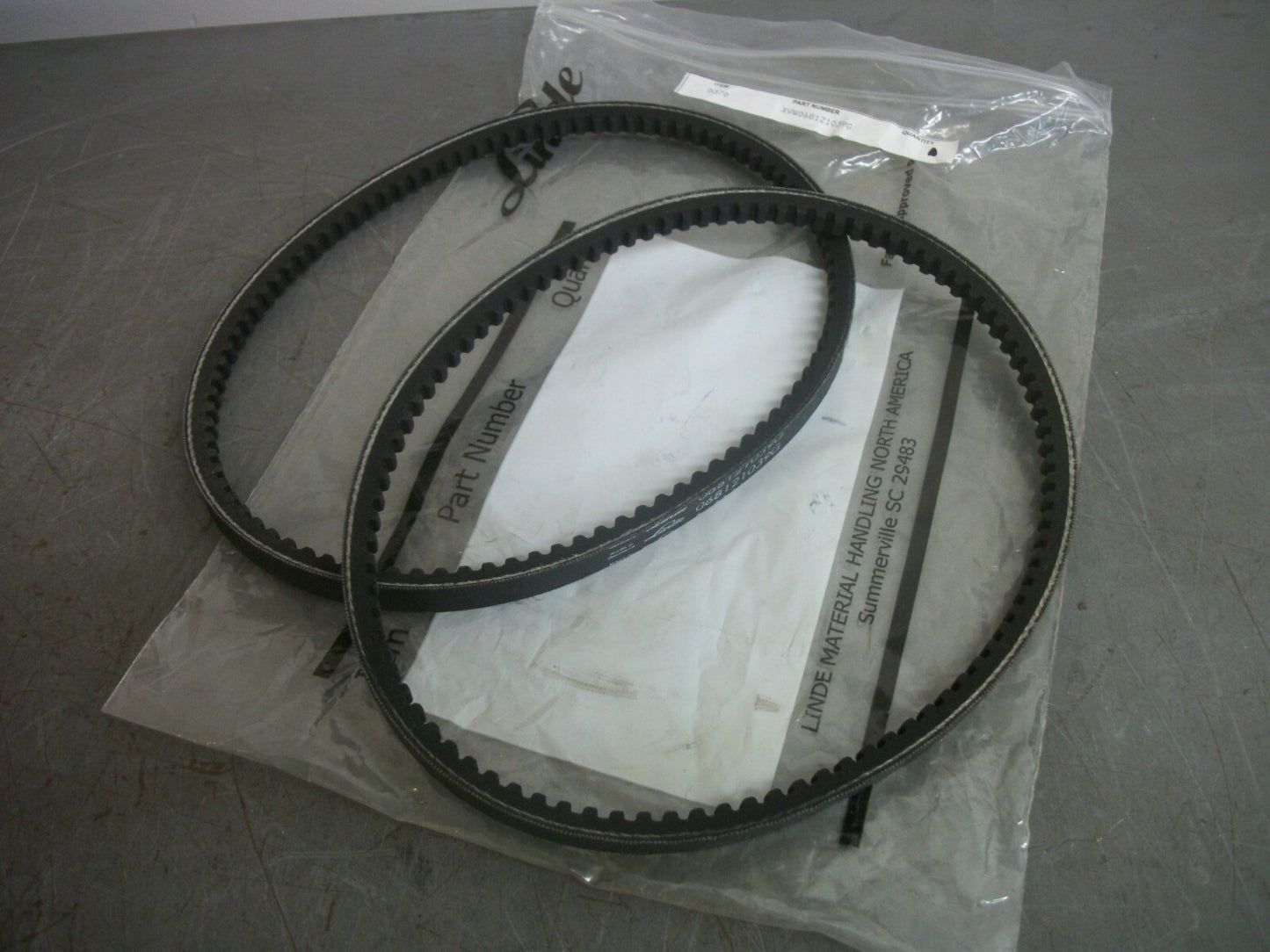 LINDE LOT OF 2 BELTS XVW068121039G NEW