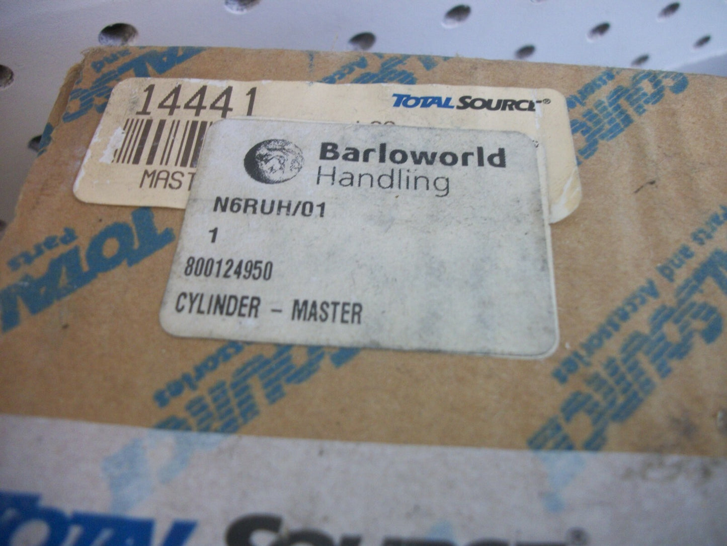 TOTAL SOURCE MASTER CYLINDER 800124950 NIB