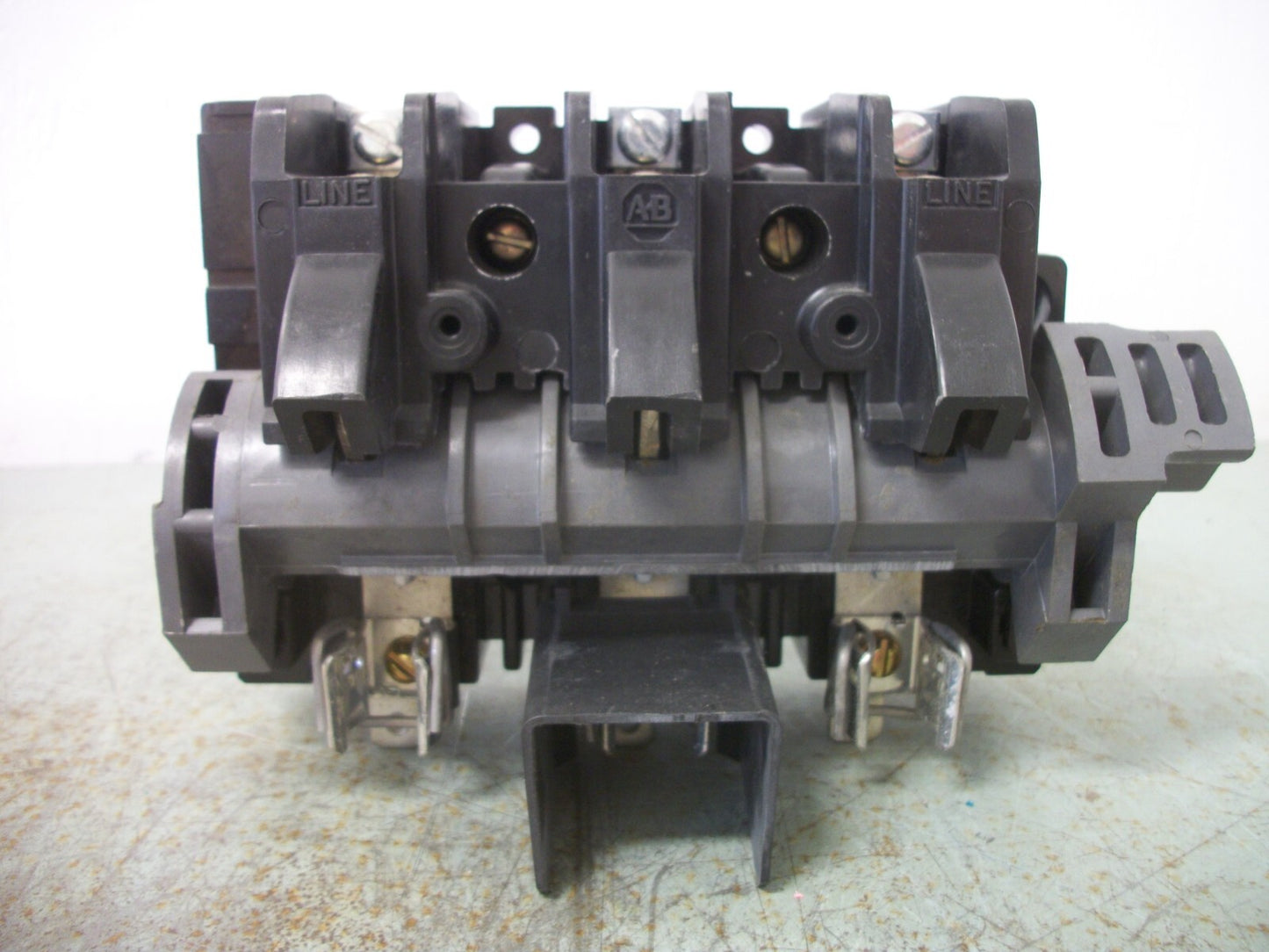 ALLEN-BRADLEY FUSIBLE DISCONNECT SWITCH 1494F-D30 30AMP 600VOLT 3POLE NOB