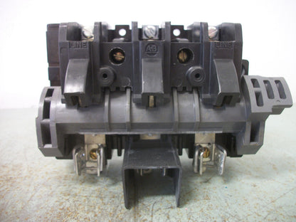 ALLEN-BRADLEY FUSIBLE DISCONNECT SWITCH 1494F-D30 30AMP 600VOLT 3POLE NOB