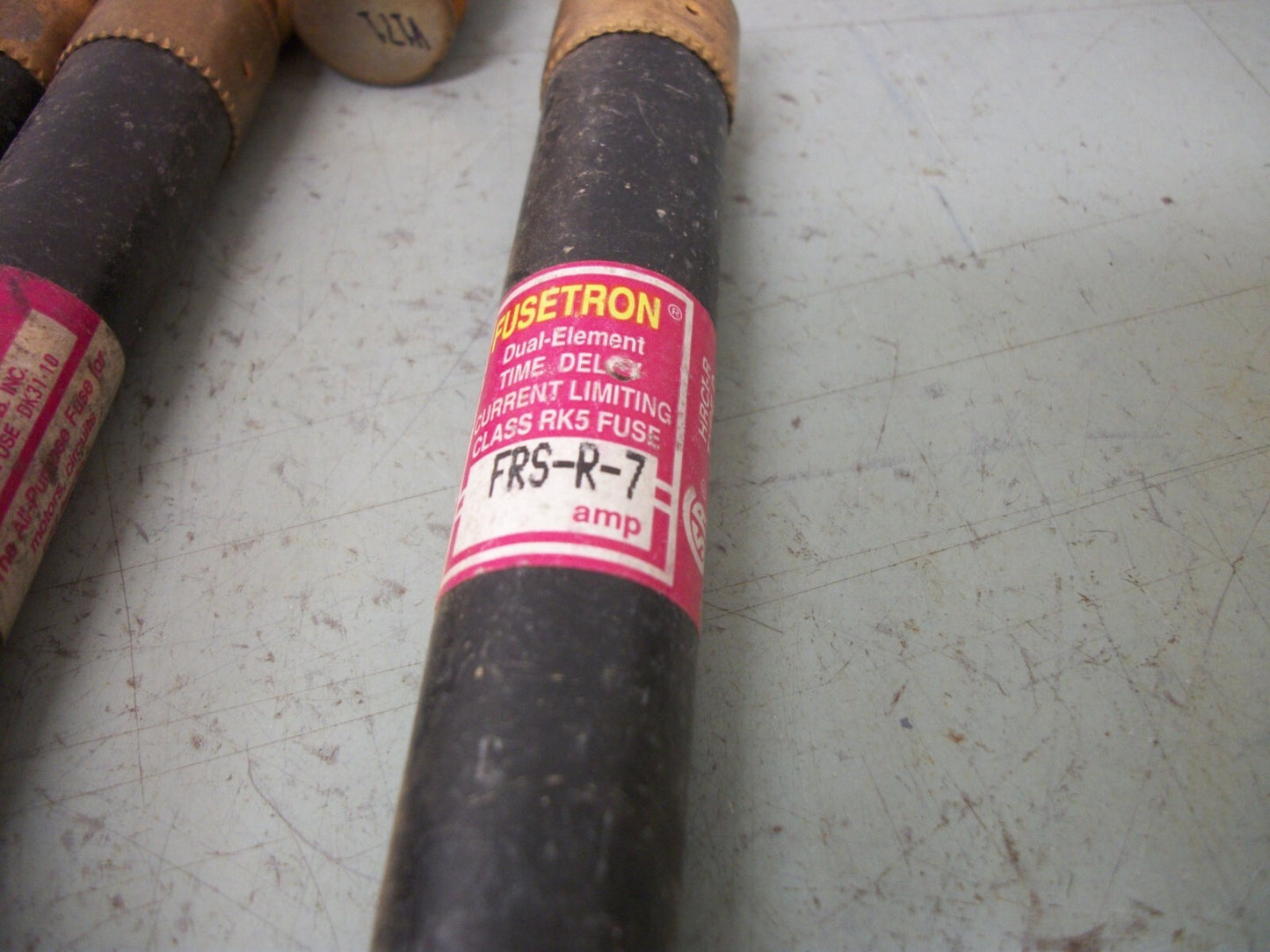 BUSSMANN LOT OF 6 FUSETRON FUSES FRS-R-7 7AMP 600VOLT