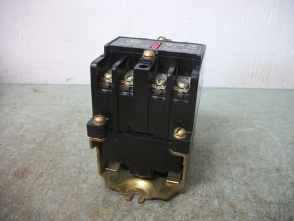 ALLEN-BRADLEY AC CONTROL RELAY SERIES B 700-N400A1 120VCOIL
