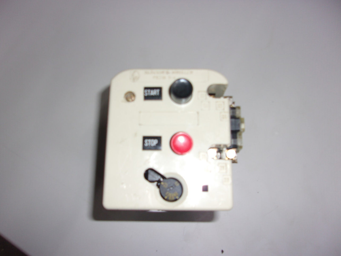 KLOCKNER-MOELLER MANUAL MOTOR STARTER PKZM 3-4-U-NA 2.2-3.8AMP