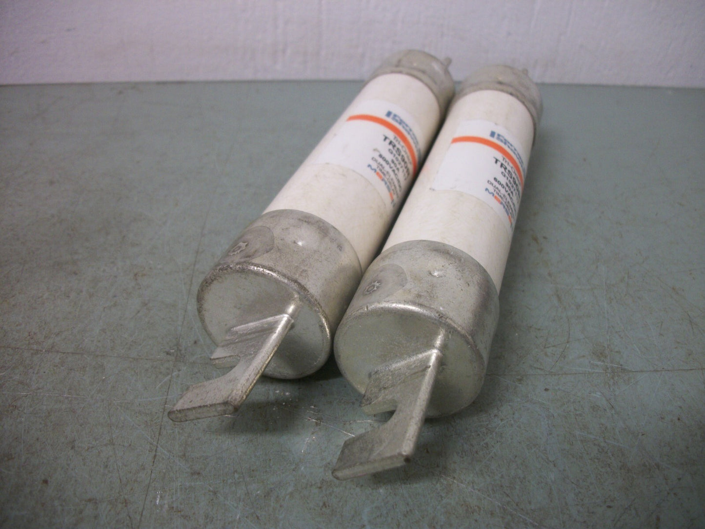 FERRAZ-SHAWMUT LOT OF 2 TRI-ONIC FUSES TRS90R 90AMP 600VOLT