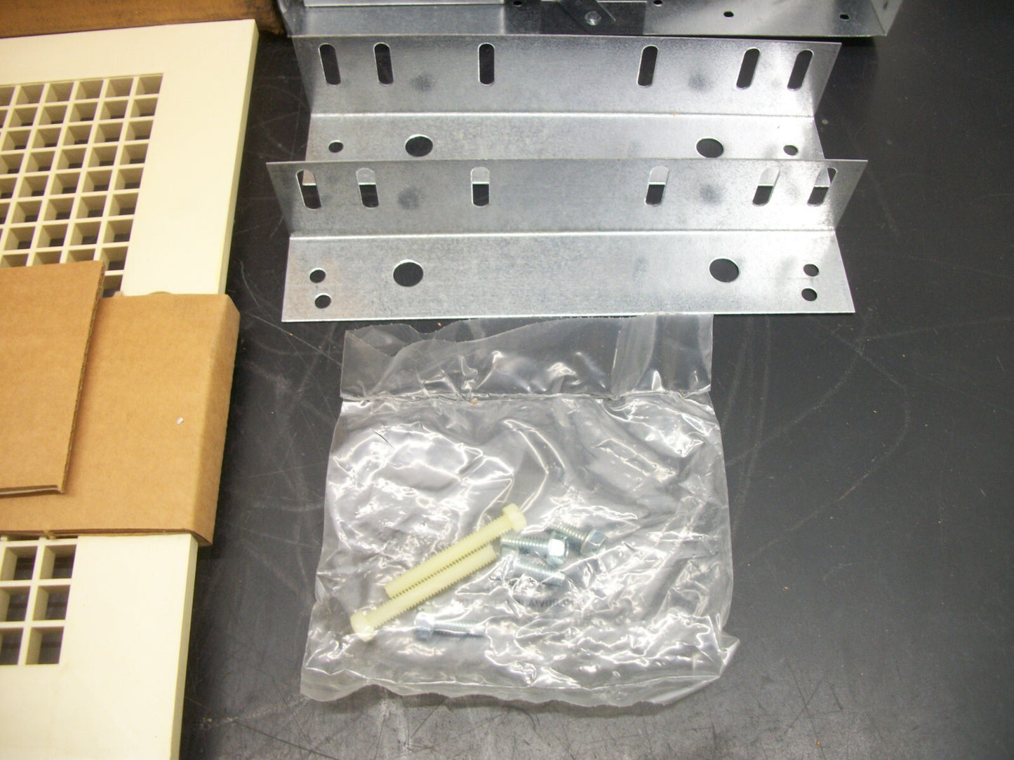 DAYTON ELECTRIC FAN CEILING AND INLINE VENTILATOR 4C833 NIB