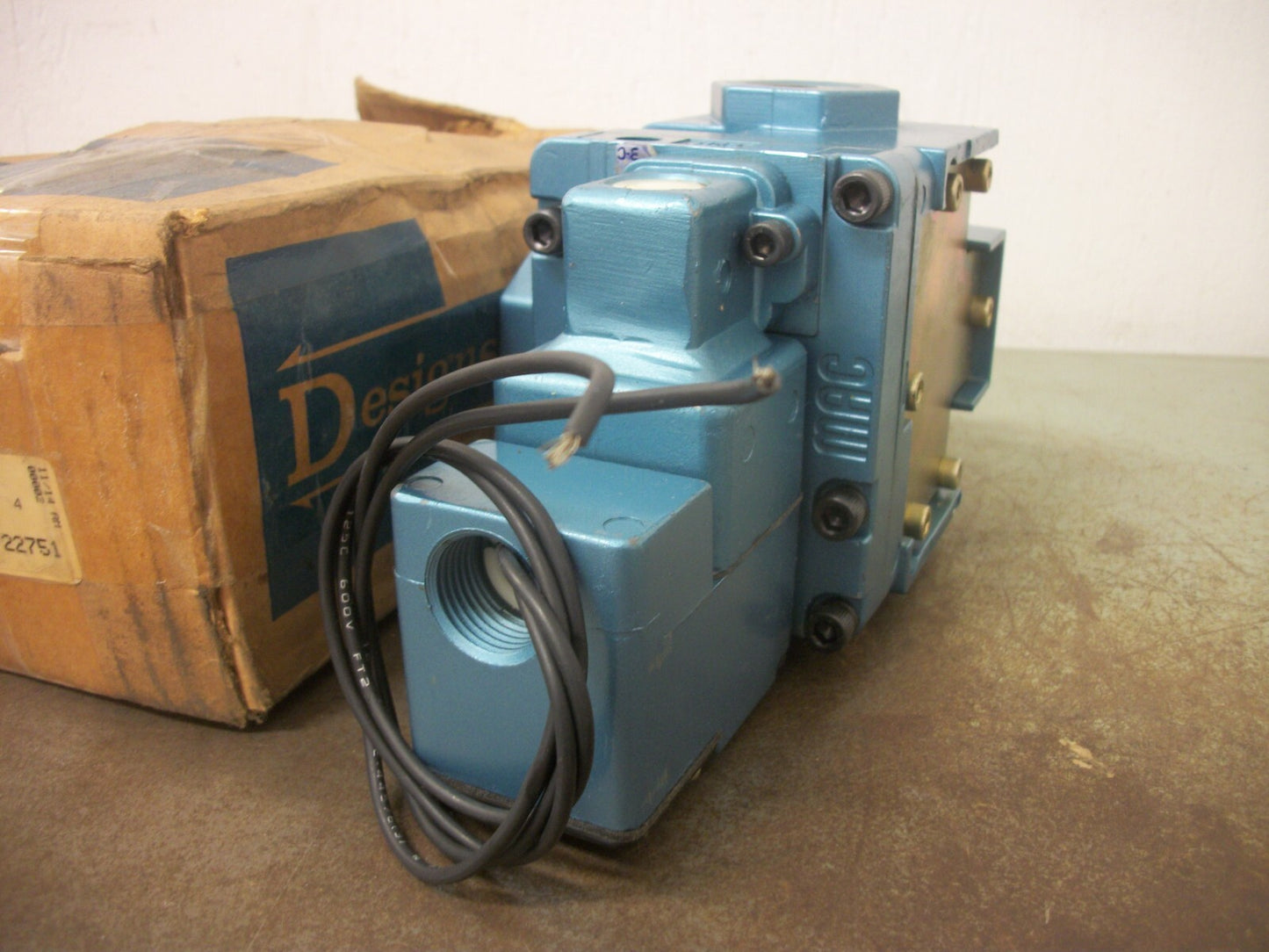 MAC SOLENOID VALVE 57D-12-506AA 24VCOIL 6WATT NIB