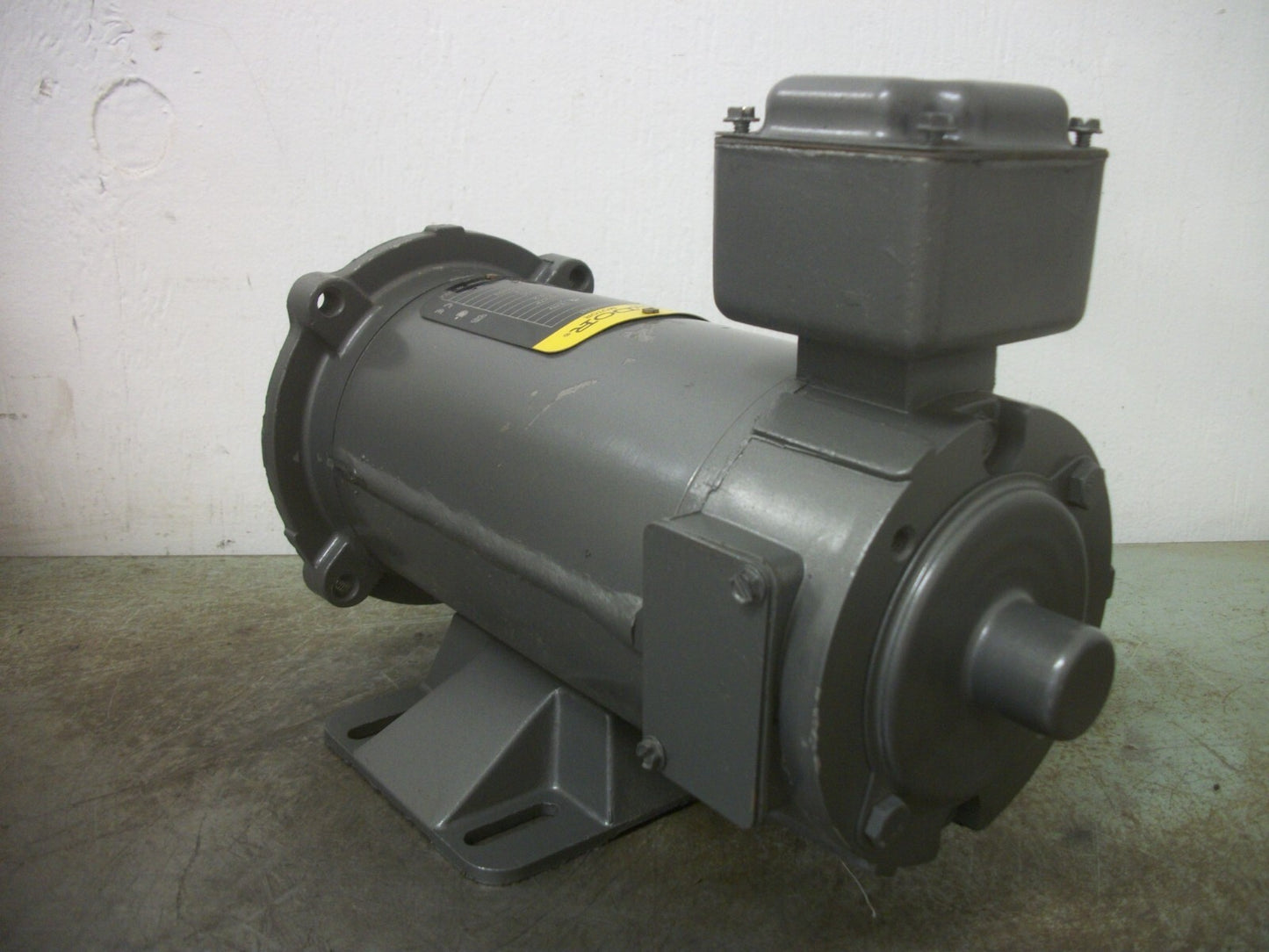 BALDOR .33HP 56C TENV DC MOTOR CDP3320 90VDC 1750RPM NOB