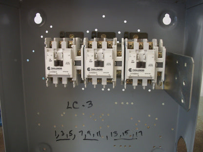 CHALLENGER ENCL 20AMP 9-POLE LIGHTING CONTACTOR CCN35BN3 120VCOIL