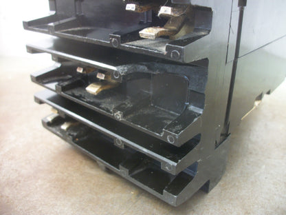 SQUARE D I-LINE FA CIRCUIT BREAKER FA36020 20AMP 600VOLT 3POLE BLACK CHIPPED