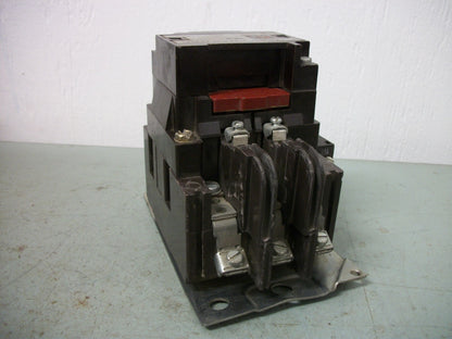 CUTLER-HAMMER 60AMP LIGHTING CONTACTOR C832EN4 120VCOIL