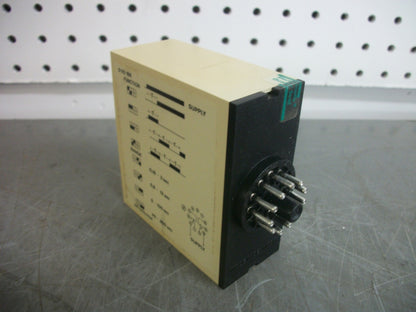 CARLO GAVAZZI COMBINATION AUTOMATIC START TIMER S 110 166 024