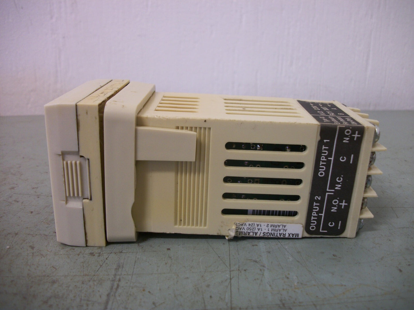 ATHENA TEMPERATURE CONTROLLER 16JFS010 100-250VAC 6VA