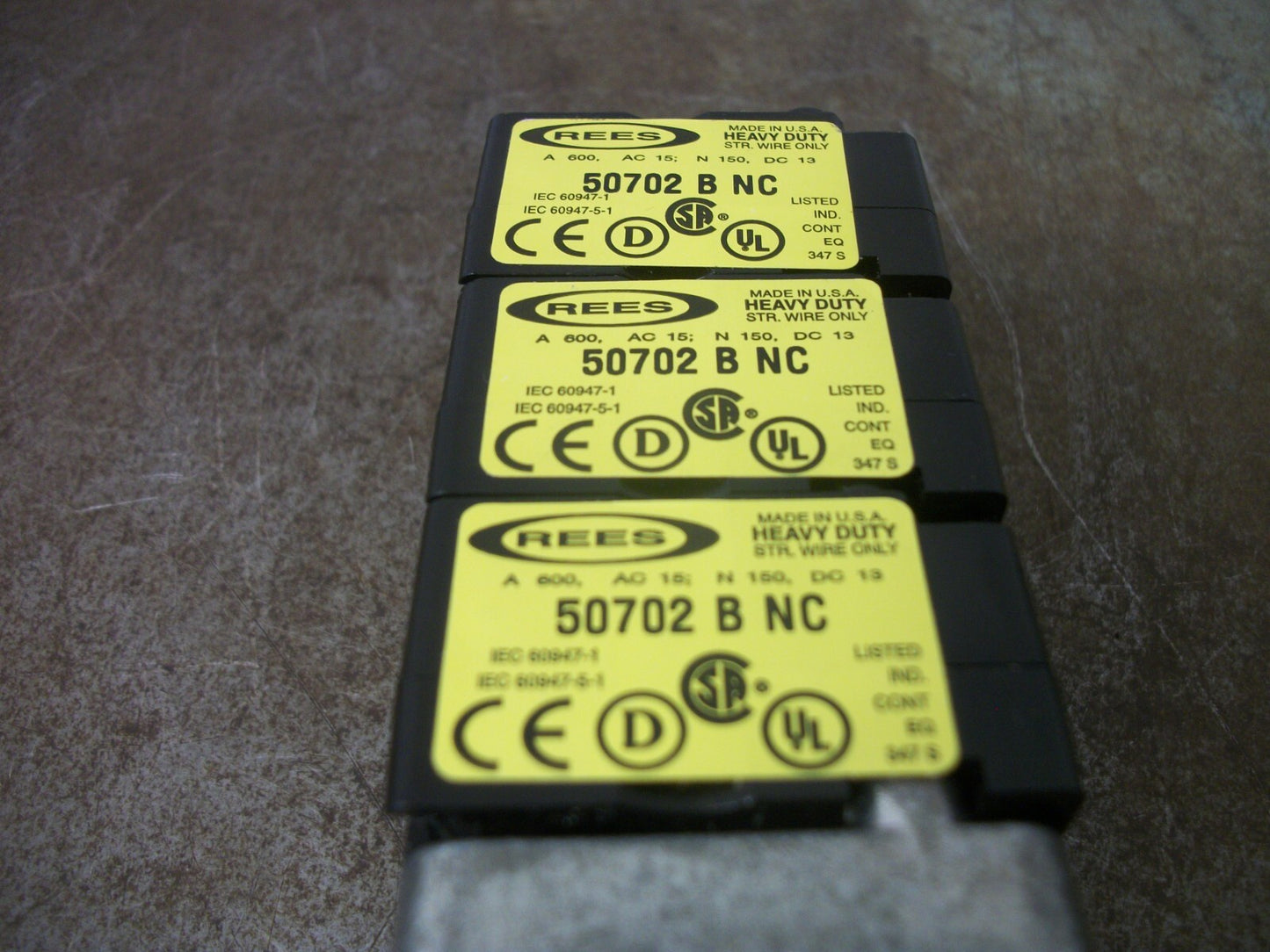 REES RED JUMBO MUSHROOM PUSHBUTTON W/ PADLOCK 40102-502