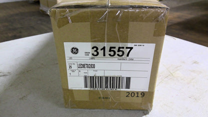 GE 31557 BOX OF 25 LED STRAIGHT T8 LIGHT BULBS LED9ET8/2/830 NIB