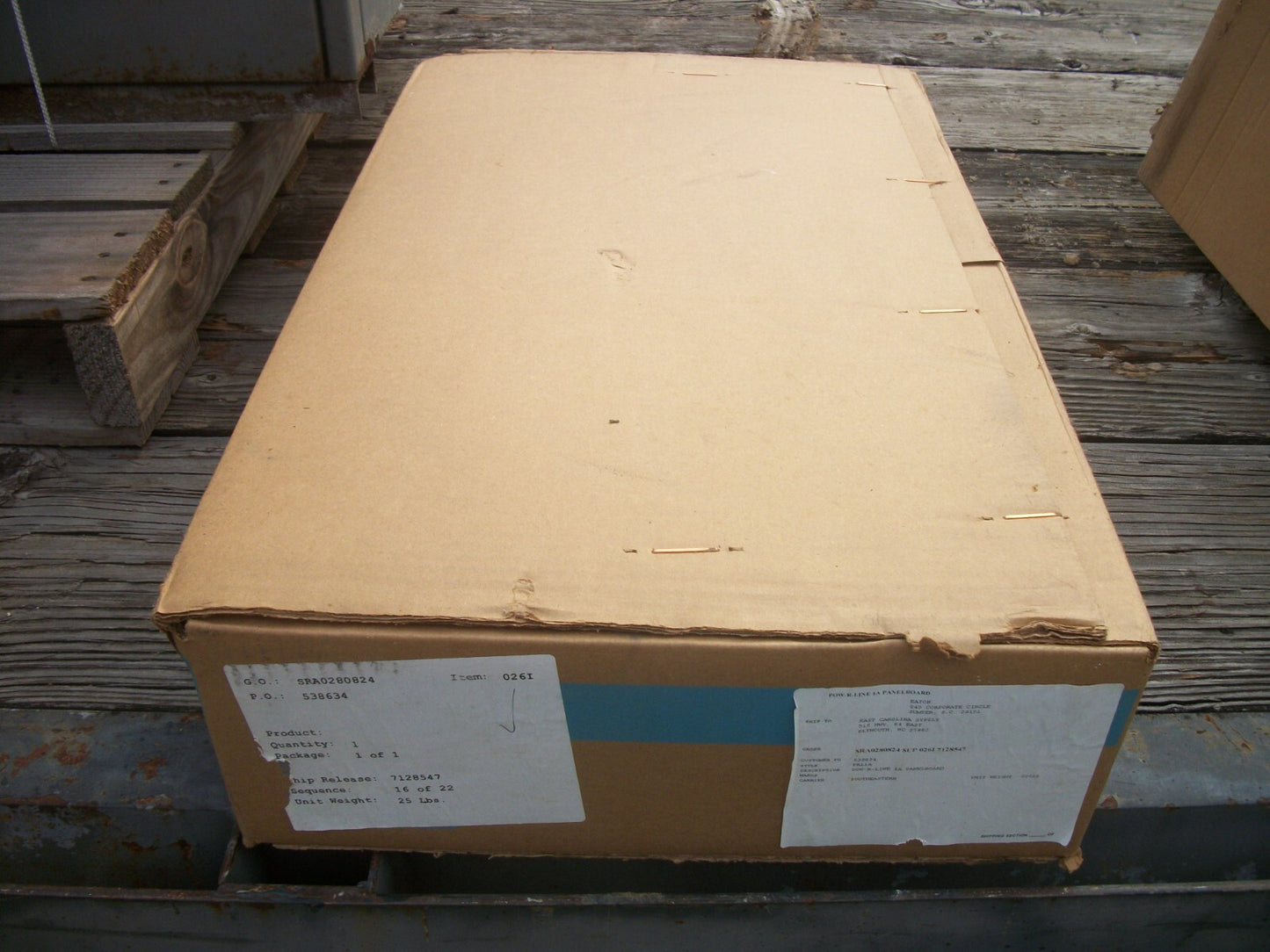 CUTLER-HAMMER PRL1A PANELBOARD W/INTERIOR LWPQ2036 100A 120/240V 100A MAIN NEW