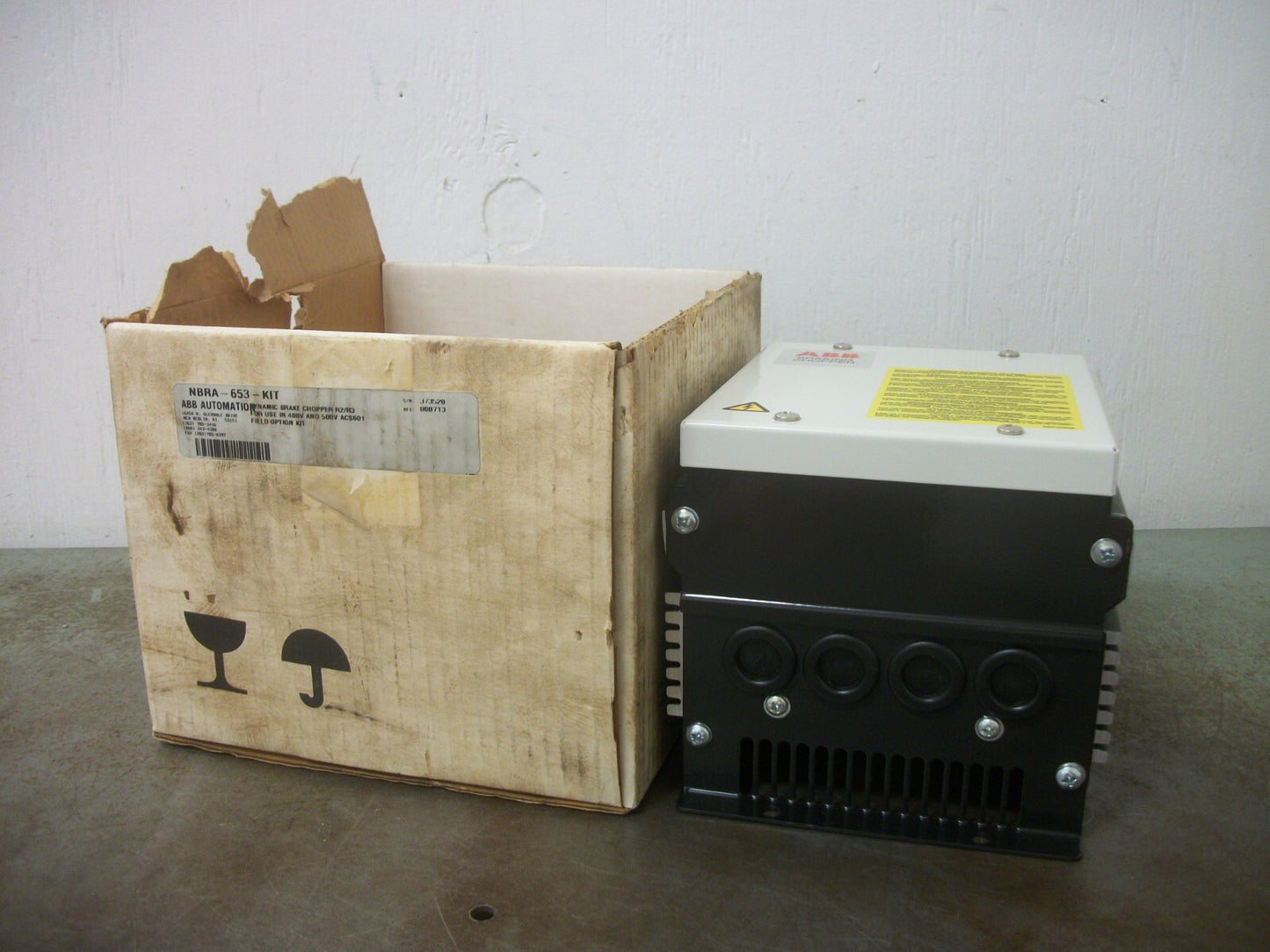 ABB DYNAMIC BRAKE CHOPPER R2/R3 NBRA-653 500VOLT 22 RMIN 22OHM 29AMP NIB