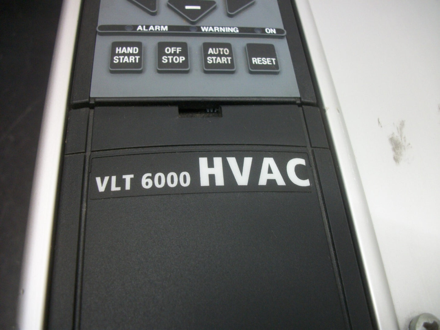 DANFOSS VLT 6000 VLT 6027 25HP HVAC AC DRIVE GT4CN1STR0DLF00A00C0 460VOLT 34AMP