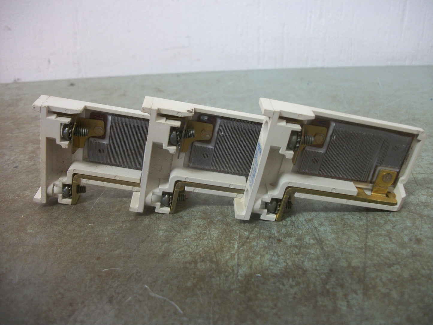 CUTLER-HAMMER LOT OF 3 FREEDOM SERIES OVERLOAD RELAY HEATERS H2001B