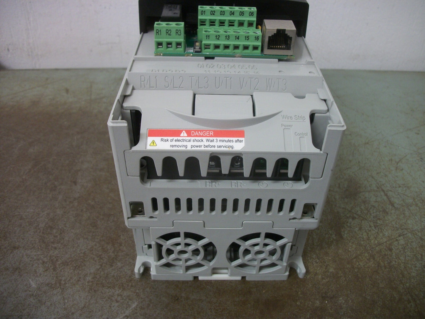 ALLEN-BRADLEY POWERFLEX 4 5HP AC DRIVE 22A-B017N104 230VOLT 3PH 17.5AMP