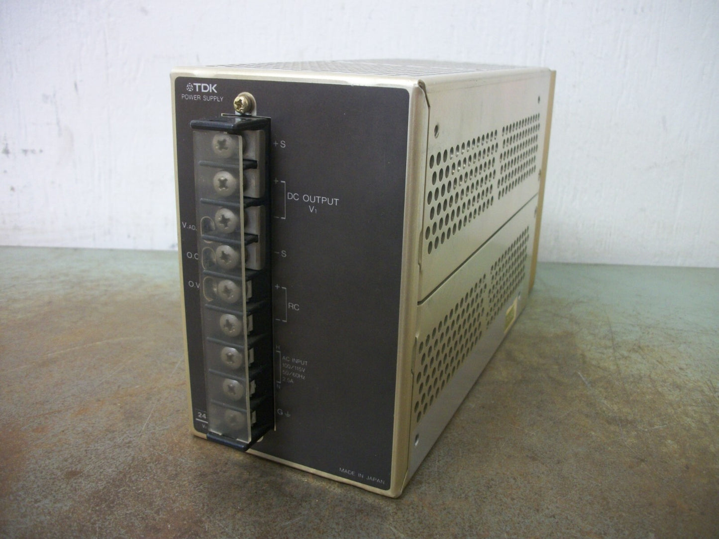 TDK SWITCHING POWER SUPPLY RM24-4R5GB 24VDC 4.5AMP
