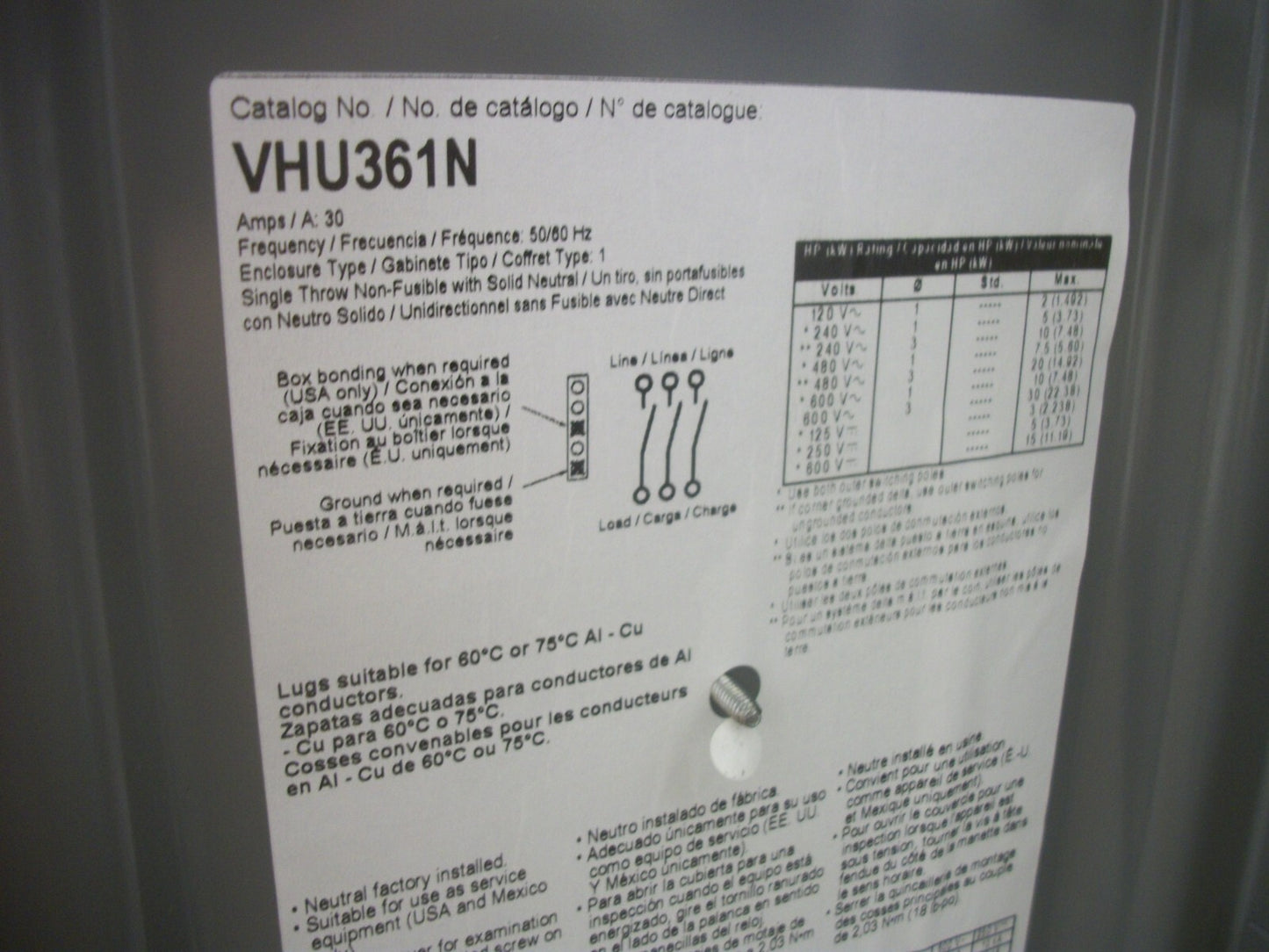 SQUARE D DISCONNECT TYPE 1 VHU361N 30AMP 600VOLT 3POLE FUSIBLE NOB