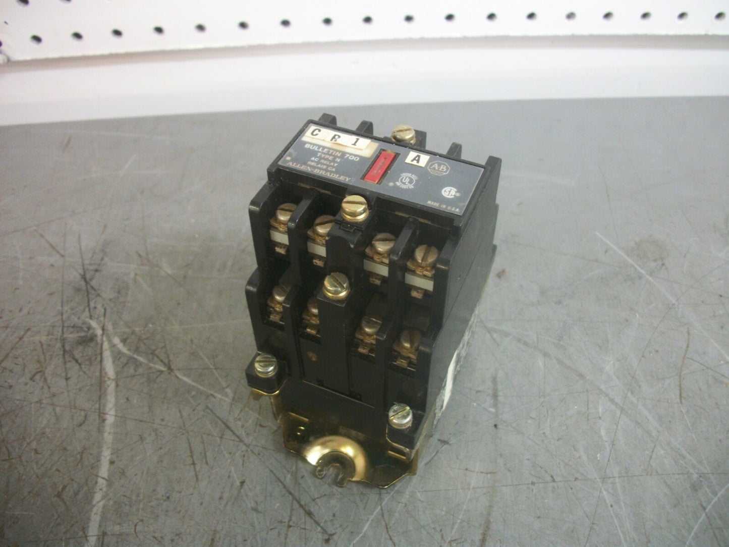 ALLEN-BRADLEY AC CONTROL RELAY SERIES C 700-N800A1 120VCOIL