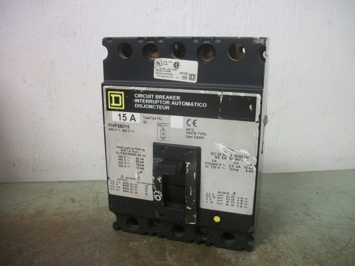 SQUARE D FHP CIRCUIT BREAKER FHP36015 15AMP 600VOLT 3POLE GRAY