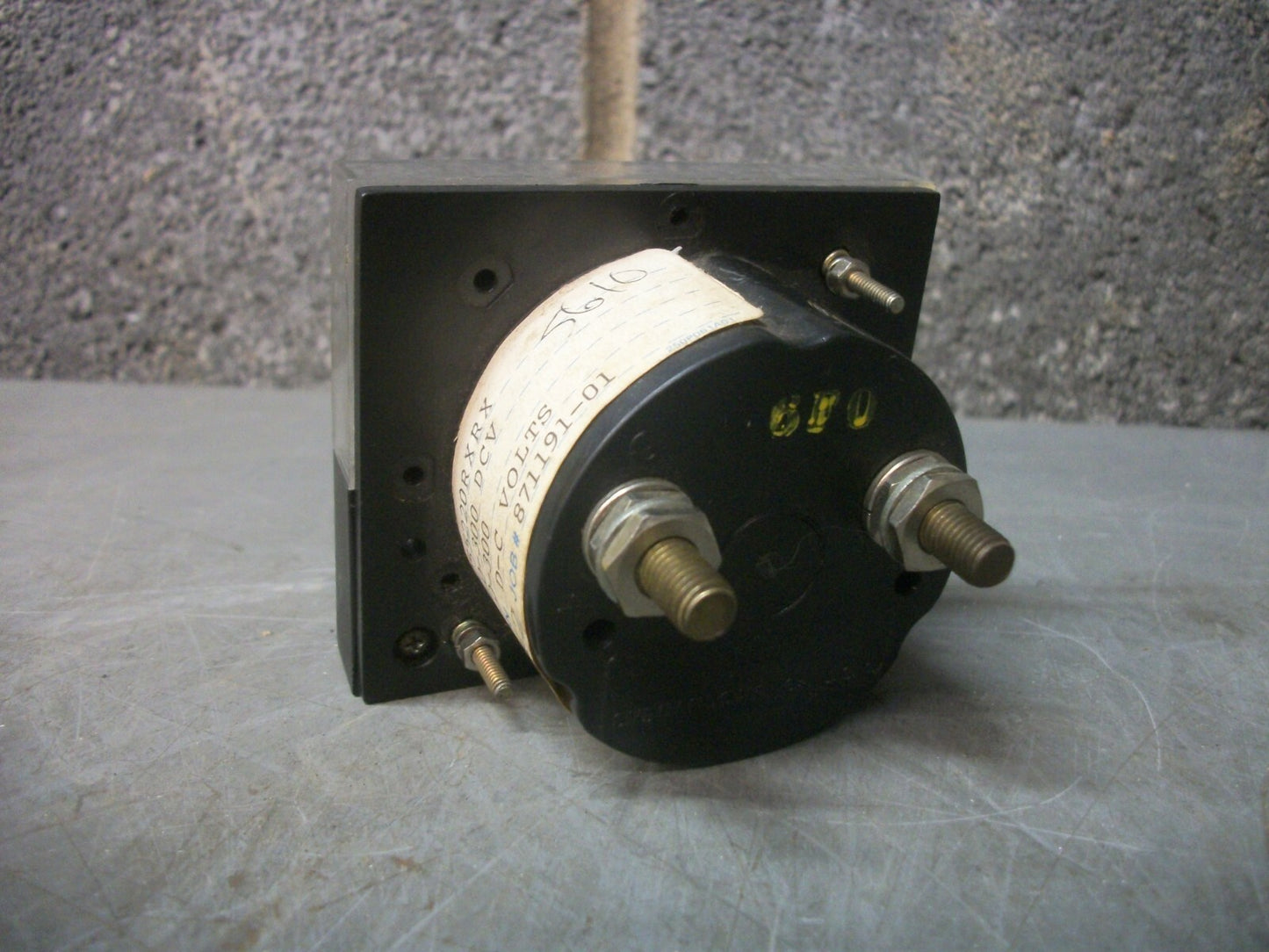 GE TROTT D-C VOLTS PANEL METER 255220RXRX 0-300VDC NOB