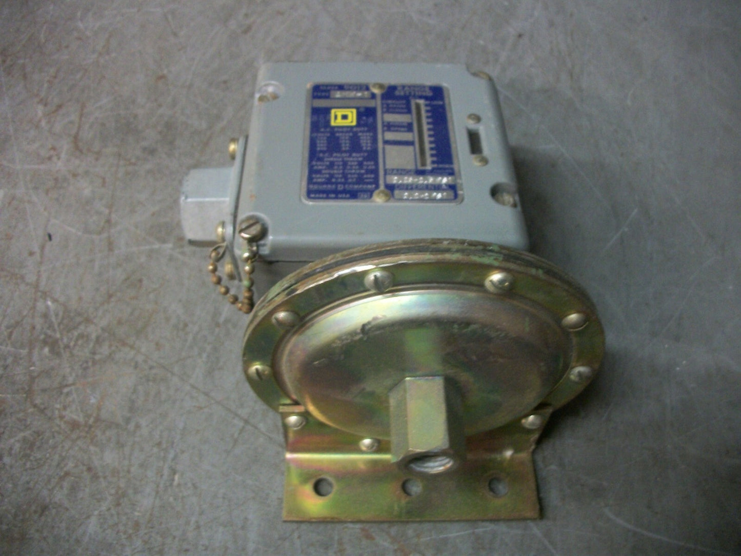 SQUARE D PRESSURE SWITCH 9012AMW1 0.25-2.5PSI 600VOLT