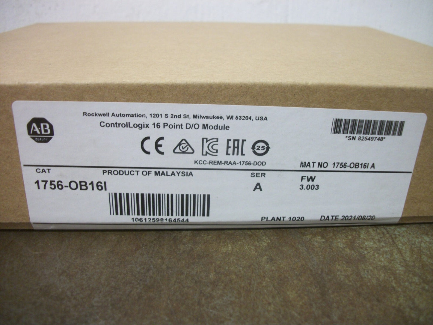 ALLEN-BRADLEY CONTROLLOGIX 16PT D/O ISOLATED DC OUTPUT MODULE 1756-OB16I NIB