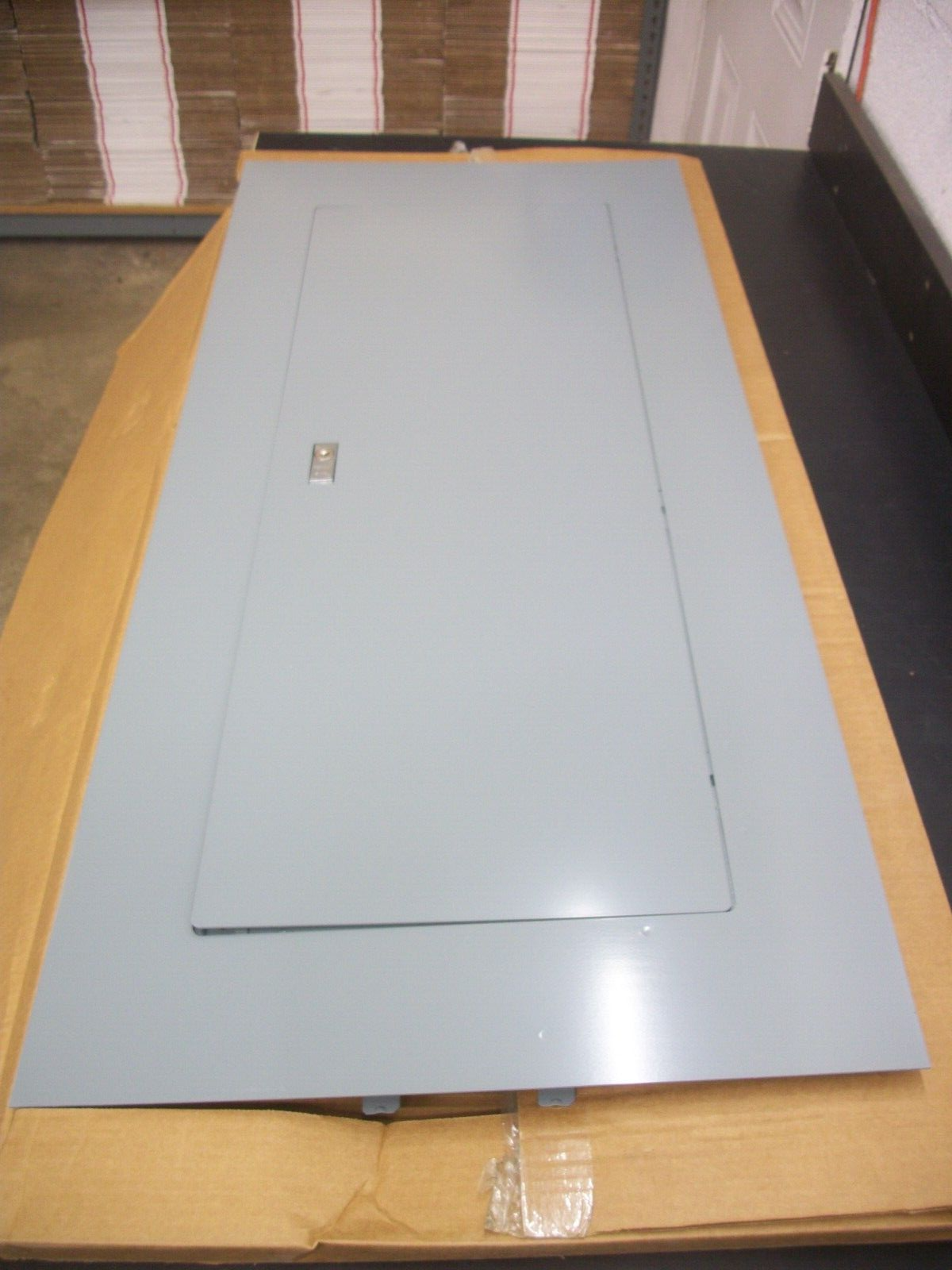 SQUARE D NQ NF LOAD CENTER PANELBOARD SURFACE FRONT NC44S NIB